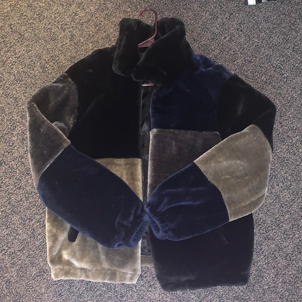 Urban outfitters fleece jacket. Size Large